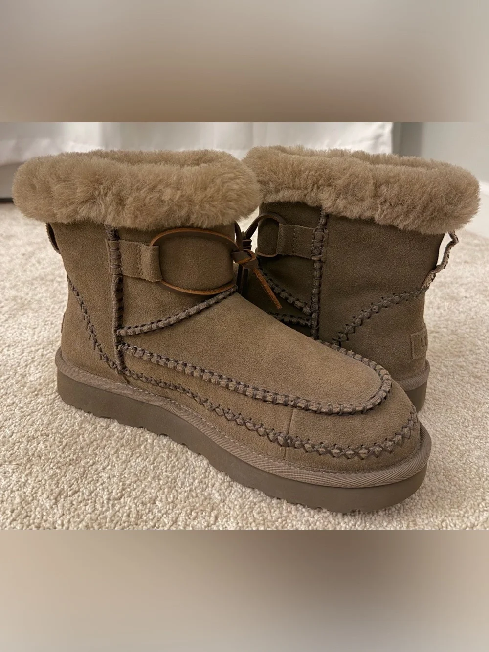 UGG Classic Mini Alpine Boots Hickory Size 9 NWOB